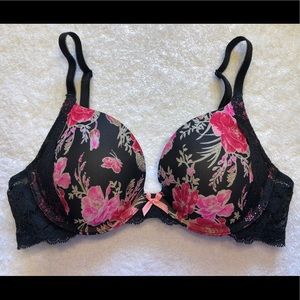 Victoria’s Secret Dream Angels Push-up Bra. 34C